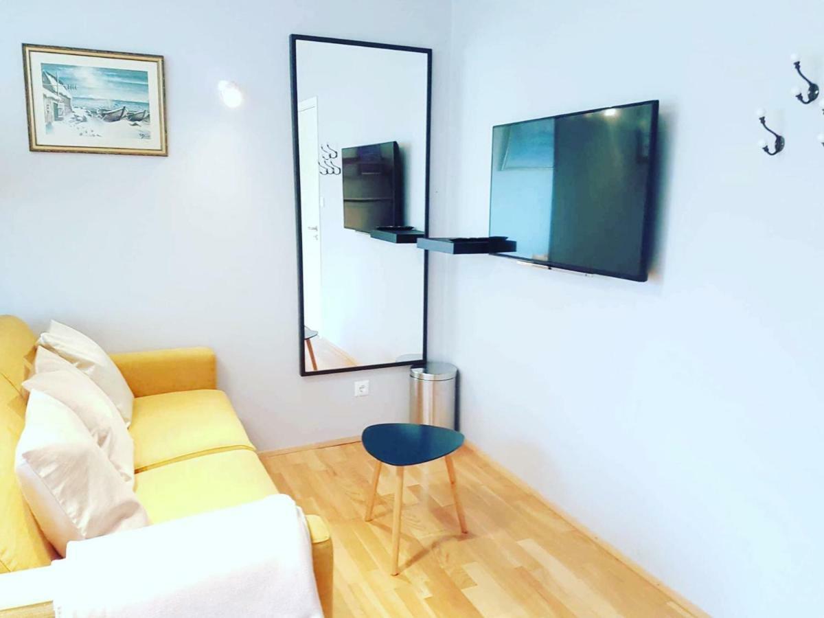 Akureyri Central Rooms Экстерьер фото