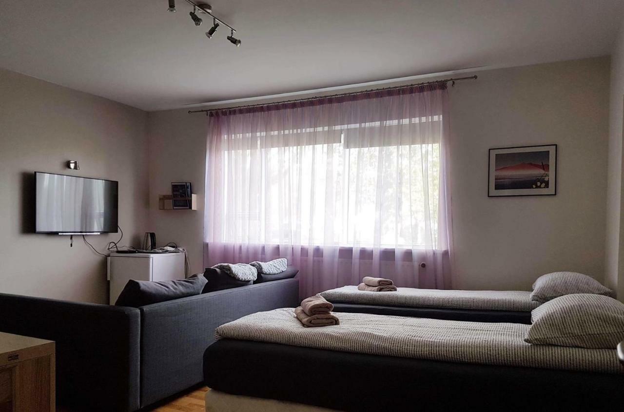 Akureyri Central Rooms Экстерьер фото