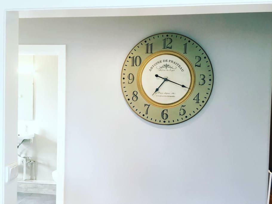 Akureyri Central Rooms Экстерьер фото