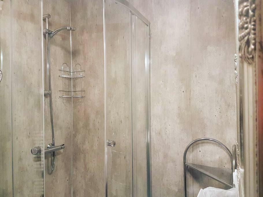 Akureyri Central Rooms Экстерьер фото