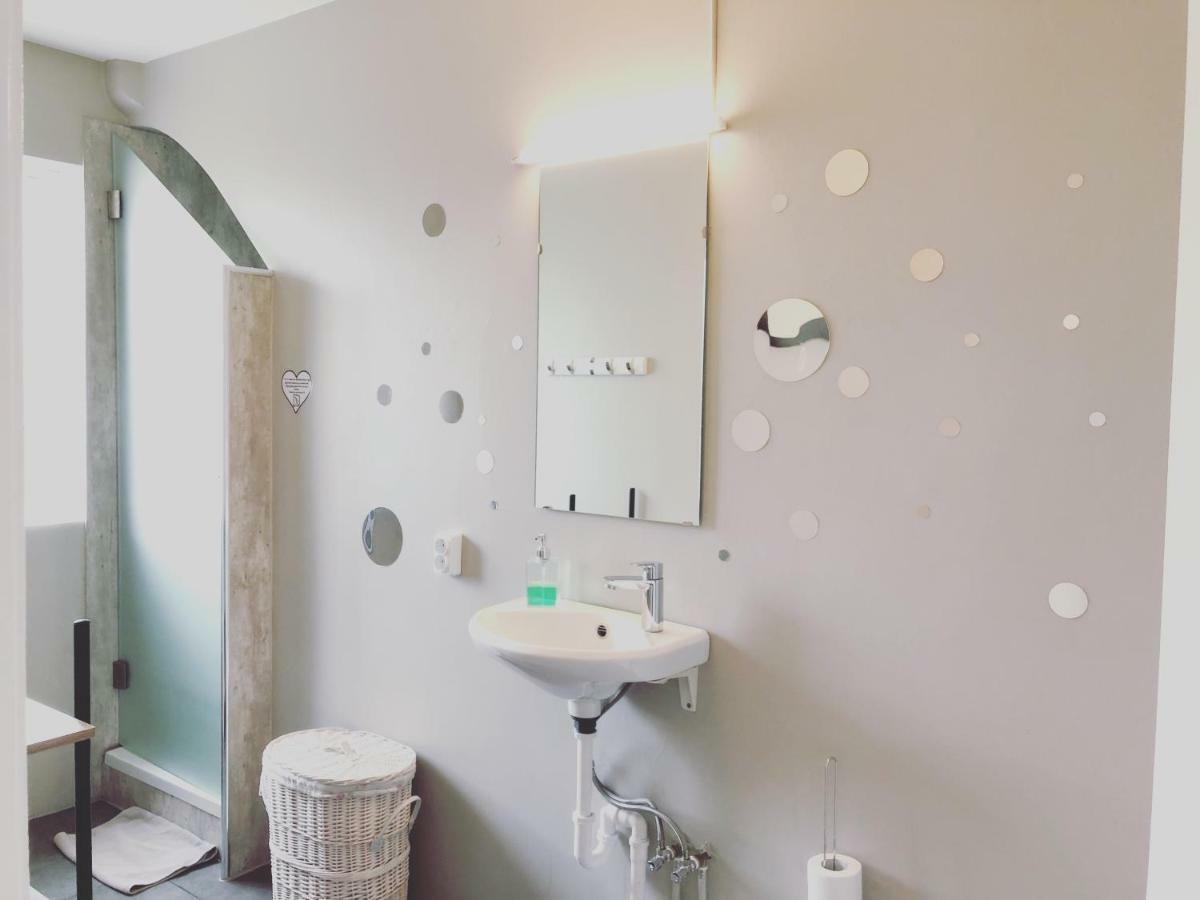 Akureyri Central Rooms Экстерьер фото